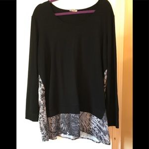 Tribal Jeans black tunic with animal print back